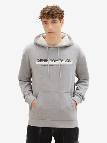 TOM TAILOR DENIM - Sweatshirt em cinzento: frente