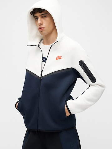Nike Sportswear Tréning dzseki 'Tech Fleece' - fehér