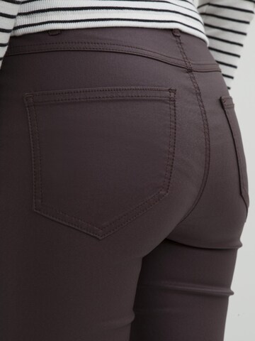 VILA Skinny Jeans i brun