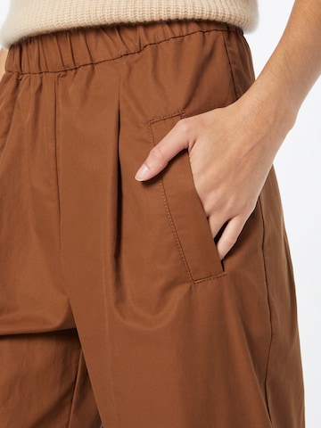 Effilé Pantalon cargo Sisley en marron