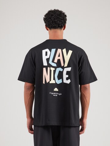 Tricou 'Play Nice' de la ELLESSE pe negru: față