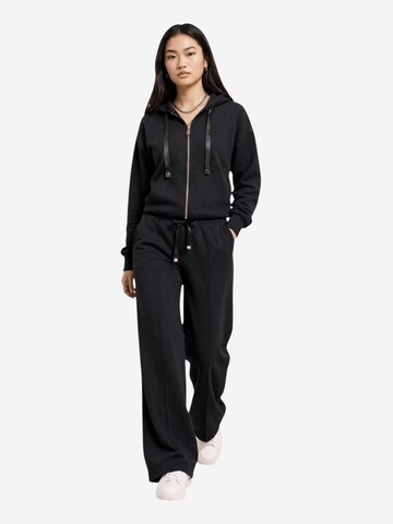 Giacca di felpa 'Onlmyra L/S Hoodie Ub Swt 15380272' di ONLY in nero