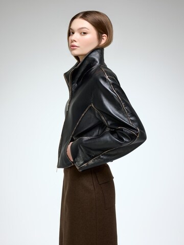 V S P Winterjacke 'Serra' in Schwarz