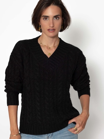 SASSYCLASSY Sweater in Black