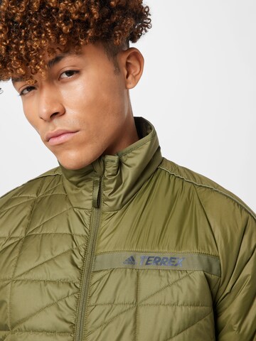 ADIDAS TERREX - Chaqueta de montaña en verde