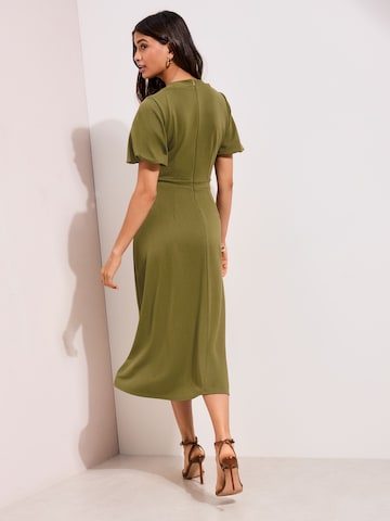 zaļš Friends Like These Kleita