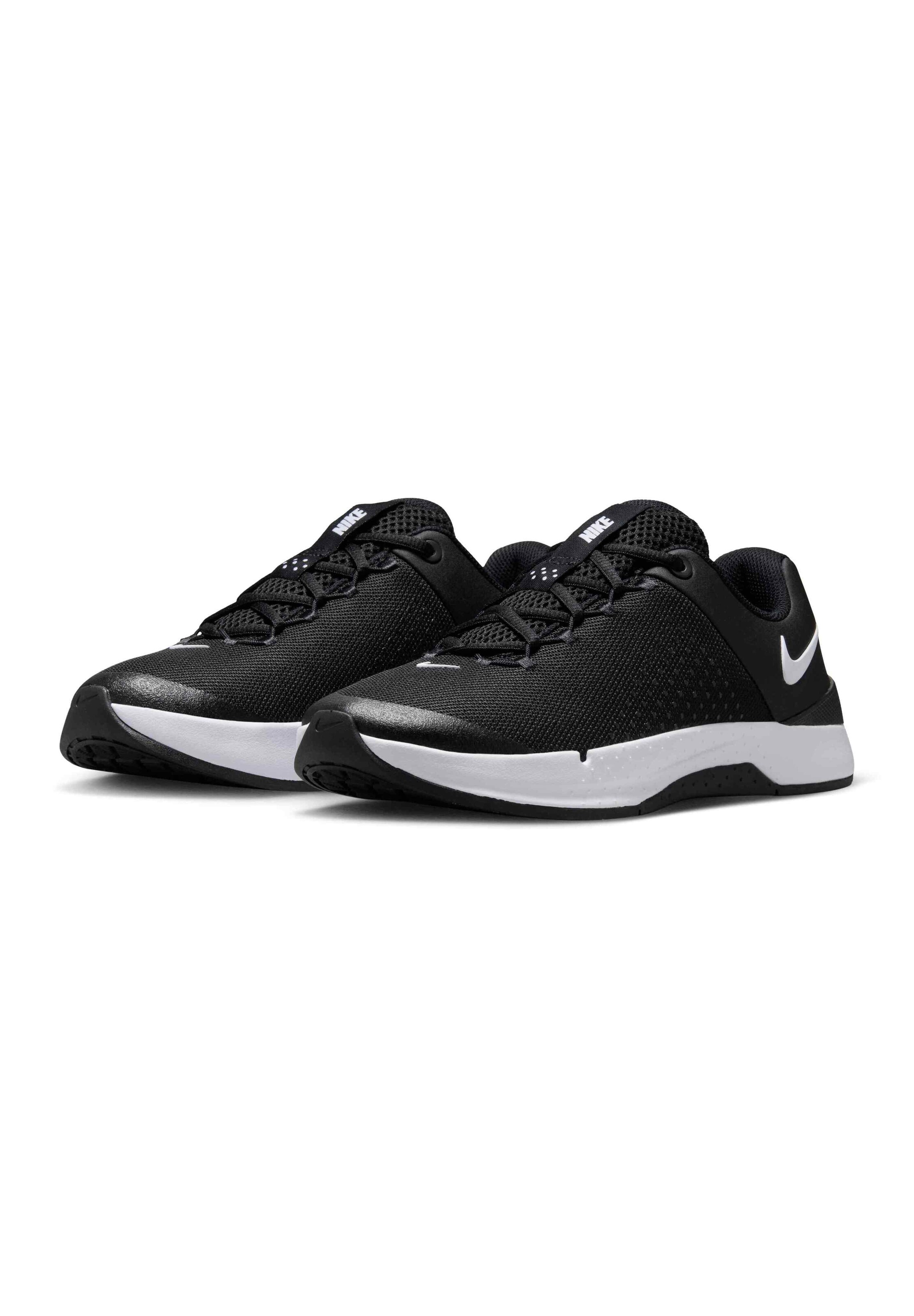 Chaussure de sport 'MC Trainer 4' NIKE en noir