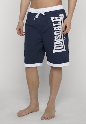 LONSDALE Badeshorts 'Clennell ' i blå: forside