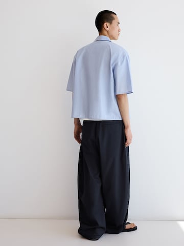 Bershka Voľný strih Nohavice 'PANTALÓN' - Modrá