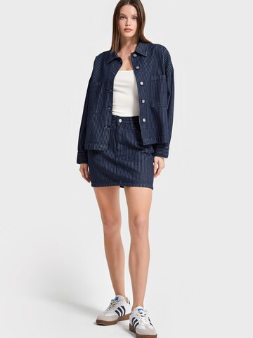 IT'S BASIC Oversized shirt 'Oversized Pinstriped Denim Shirt' in Blauw