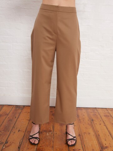 Aligne Loose fit Pants in Brown