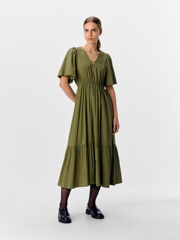 Robe 'CELINE' OBJECT en vert