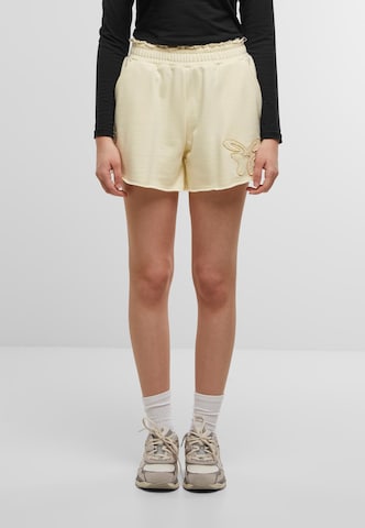 Felicious Regular Trousers in Beige: front