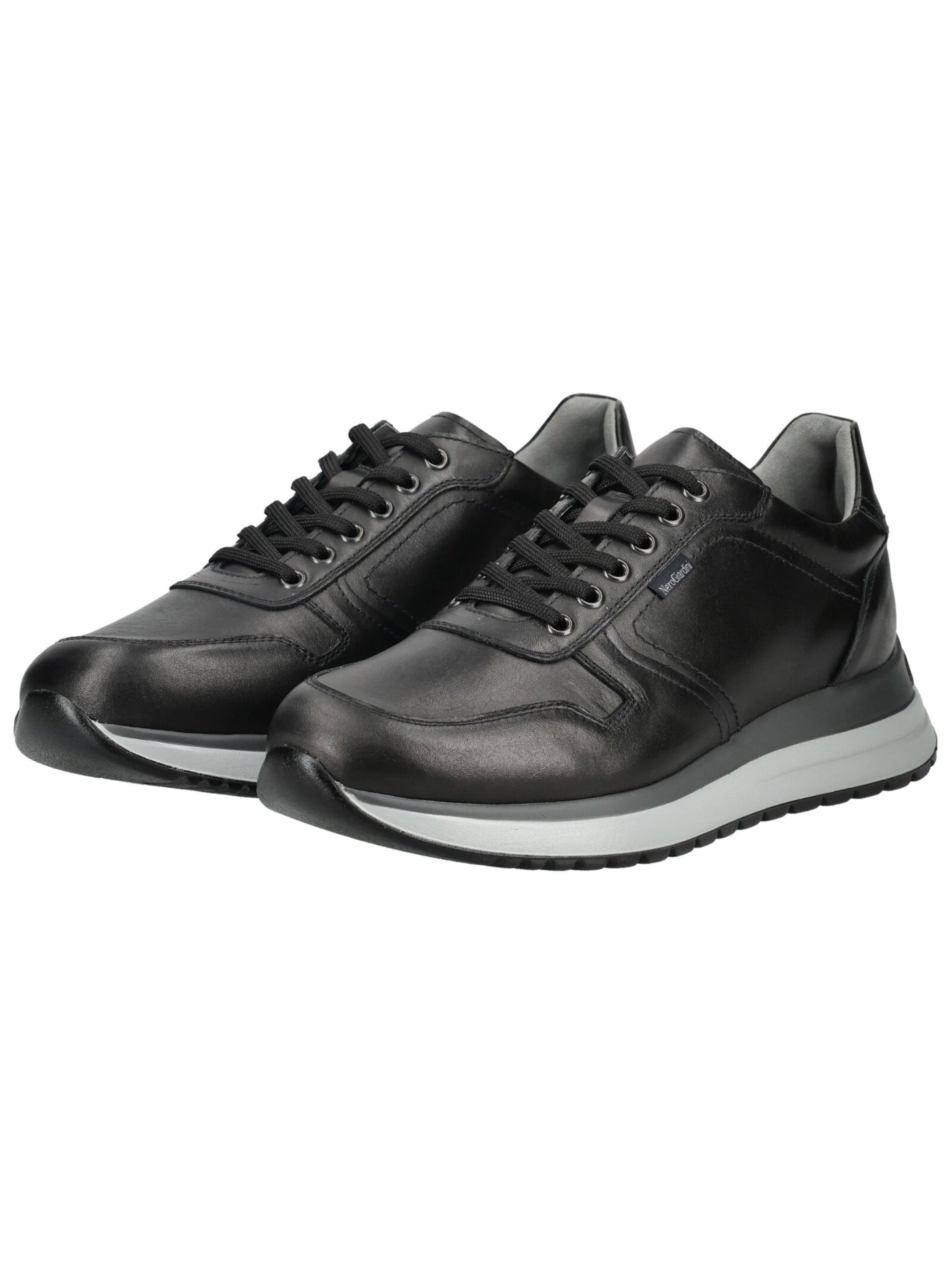Baskets basses Nero Giardini en noir