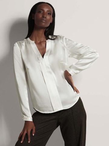 MADELEINE Blouse in Wit: voorkant