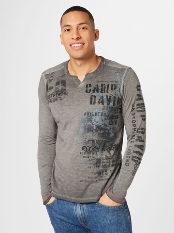 CAMP DAVID Shirt in Grau: Vorderseite