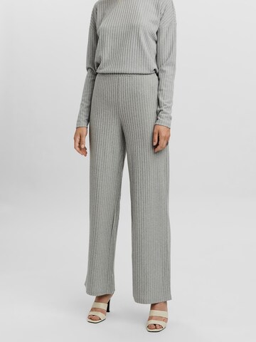 VERO MODA Wide leg Pants 'Blossom' in Grey: front