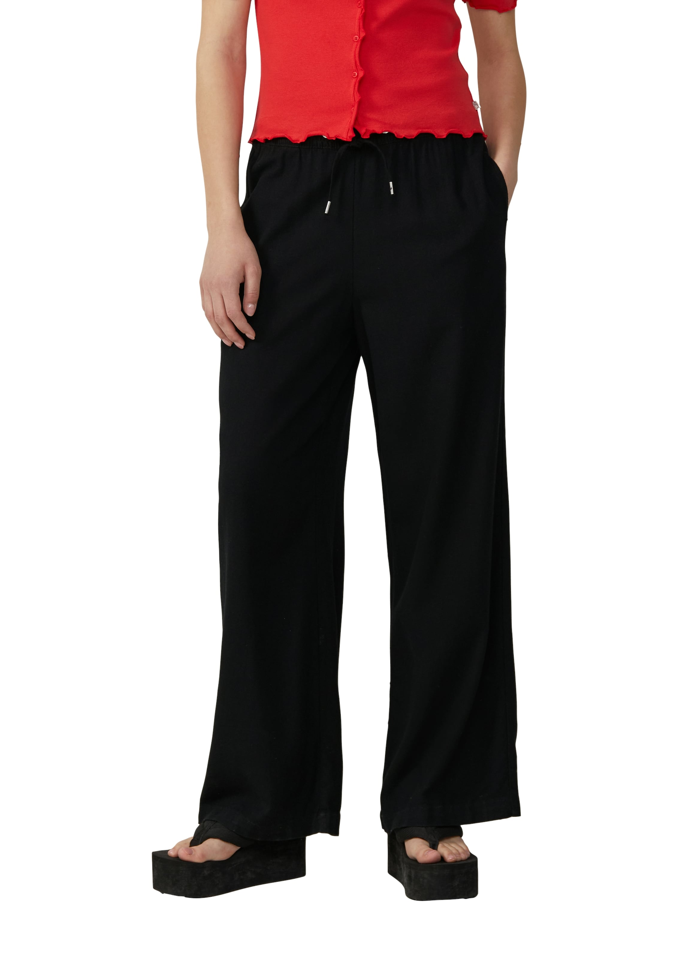 QS Zvonové kalhoty Kalhoty – černá: přední strana