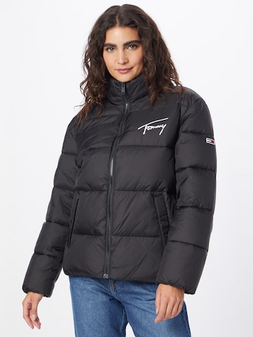 Tommy Jeans Winterjas in Zwart: voorkant