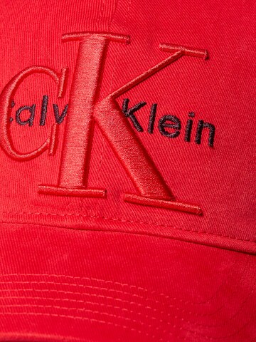 Casquette Calvin Klein en rouge