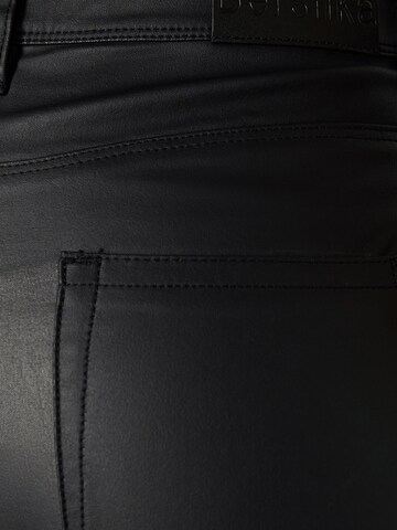 Bershka Skinny Kalhoty – černá
