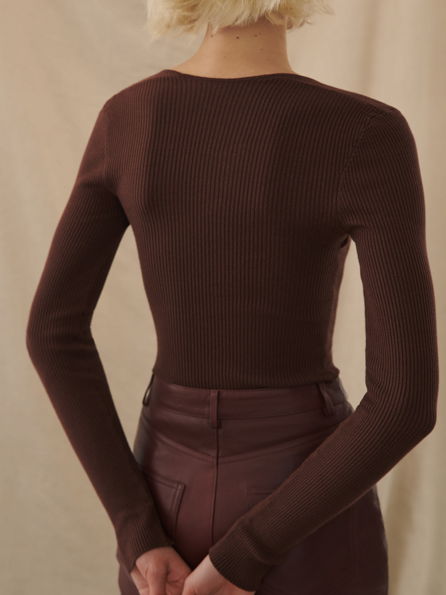 Kendall for Sweter Jale w kolorze Ciemnobrązowym 