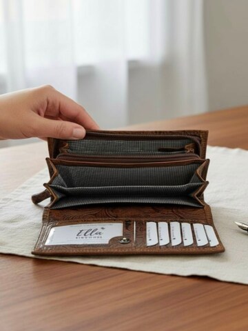 Ella Eisvogel Wallet in Brown