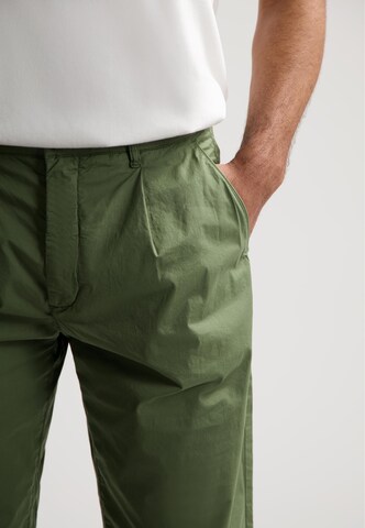 Dstrezzed Loose fit Pleat-Front Pants 'Henry' in Green