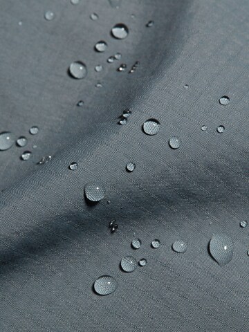 MAMMUT Athletic Jacket in Grey