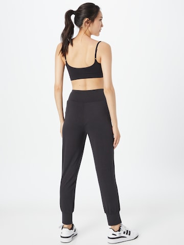 Effilé Pantalon de sport 'Fiona' Hummel en noir