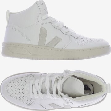 Veja Sneakers & Trainers in 37 in White: front