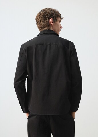 MANGO MAN Comfort Fit Hemd 'Roberto' in Schwarz