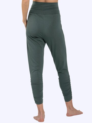 Magadi Regular Workout Pants 'Francis' in Green