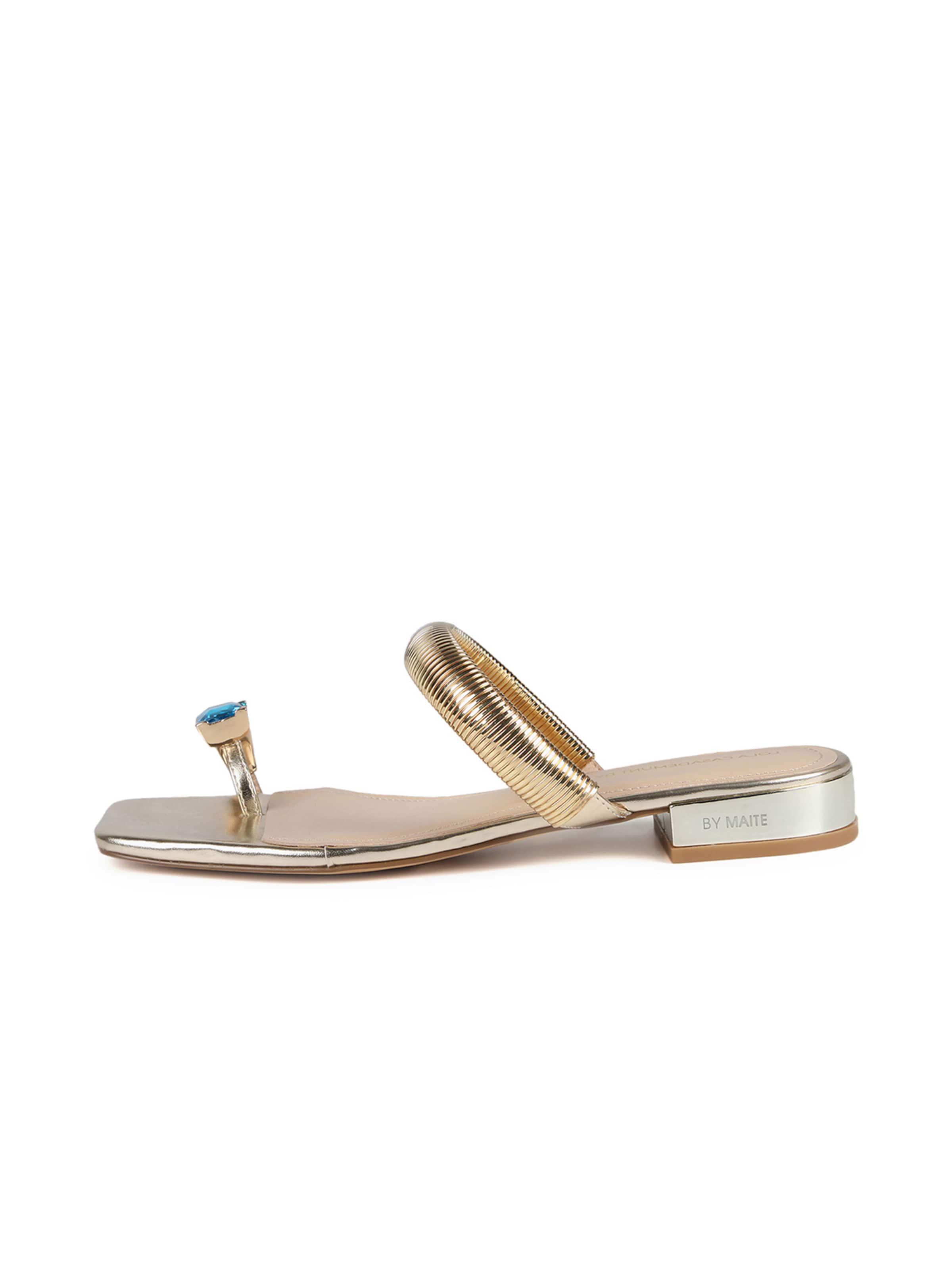 Lola Casademunt Σανδάλι σε χρυσό: μπροστά