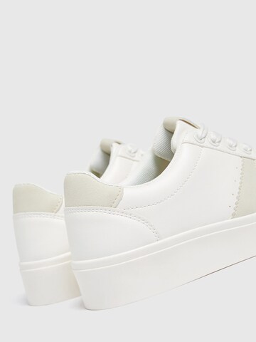 Pull&Bear Låg sneaker i vit