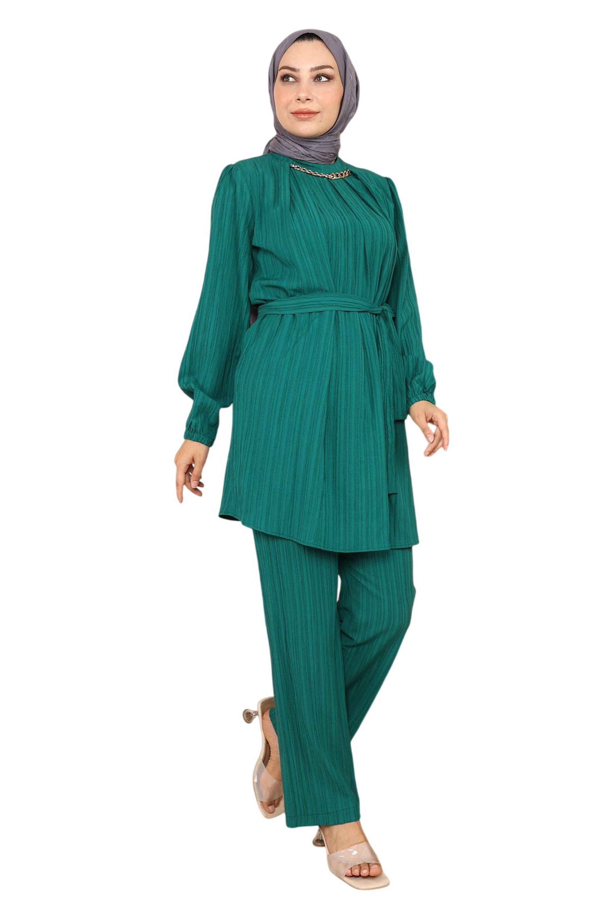 MODAMIHRAM Hosenanzug in Grün: Vorderseite