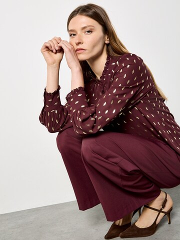 Chemisier ' ' Apricot en rouge