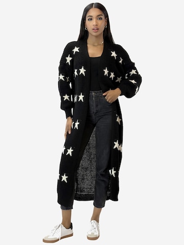 Elara Strickmantel in Schwarz: Vorderseite