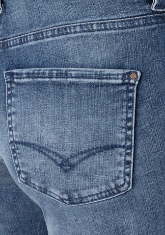 MAC Bootcut Jeans 'Dream Kick' in Blau