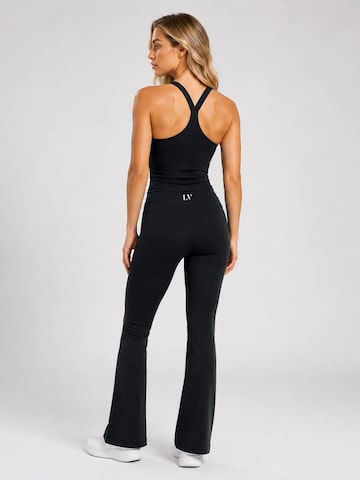 La V Sporttop 'Faye' in Zwart