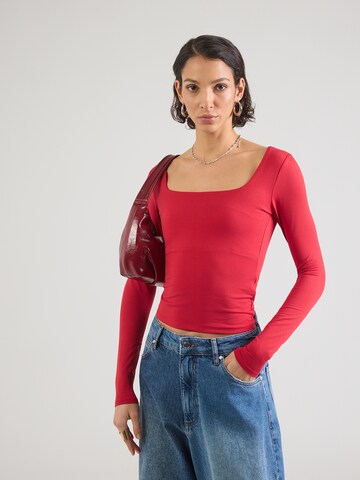 HOLLISTER - Camisa em vermelho: frente