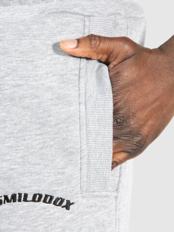 Smilodox Loosefit Sportbroek 'Karima' in Grijs