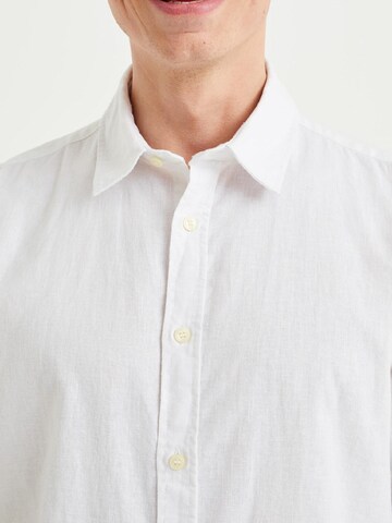 Regular fit Camicia di WE Fashion in bianco