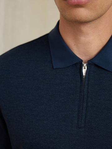 Tricou de la Next pe albastru