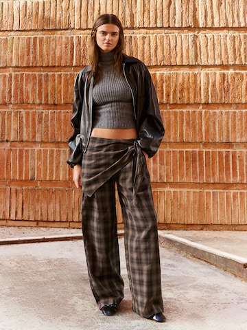 Bershka Bő szár Nadrág - barna