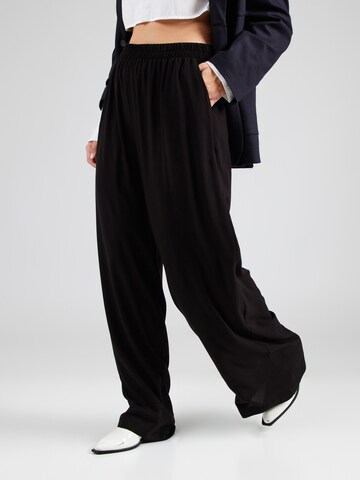 Trendyol Curve Loose fit Pants in Black: front