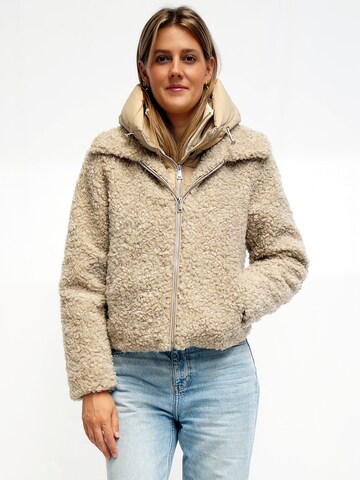 Funk since 1776 Winter Jacket in Beige: front