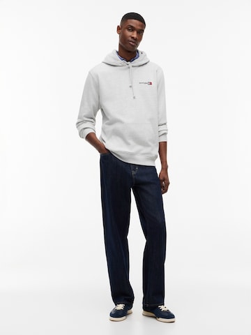 Tommy Jeans Collegepaita 'ENTRY DNA' värissä harmaa