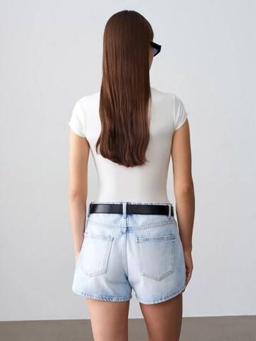 Dilvin Regular Shorts in Blau