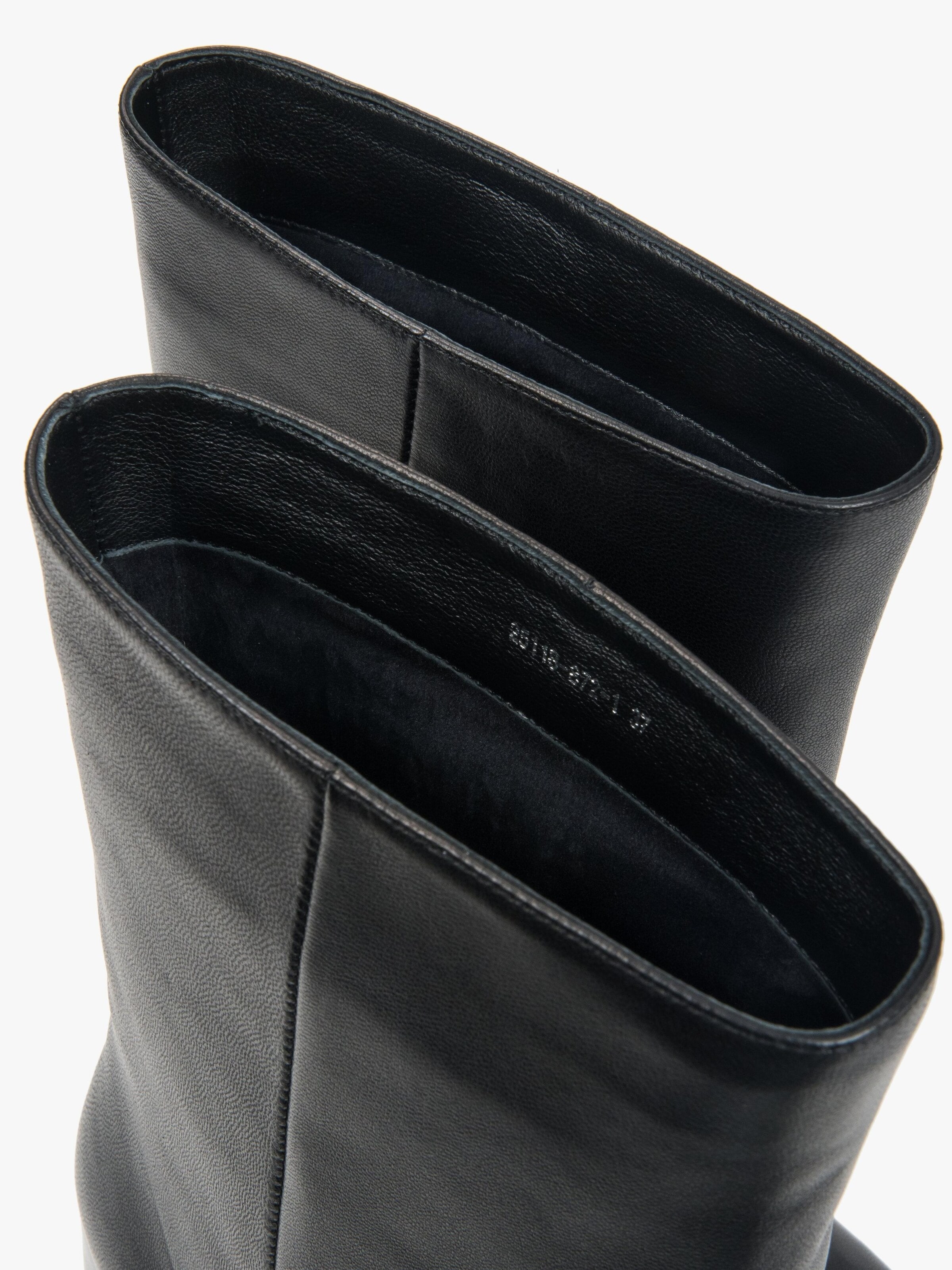Estro Ankelboots '25118' i svart